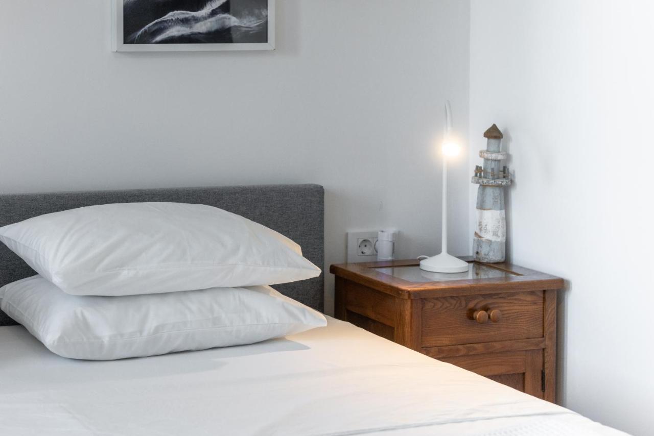 Apartment Near Old Town, Free Parking & Huge Garden *