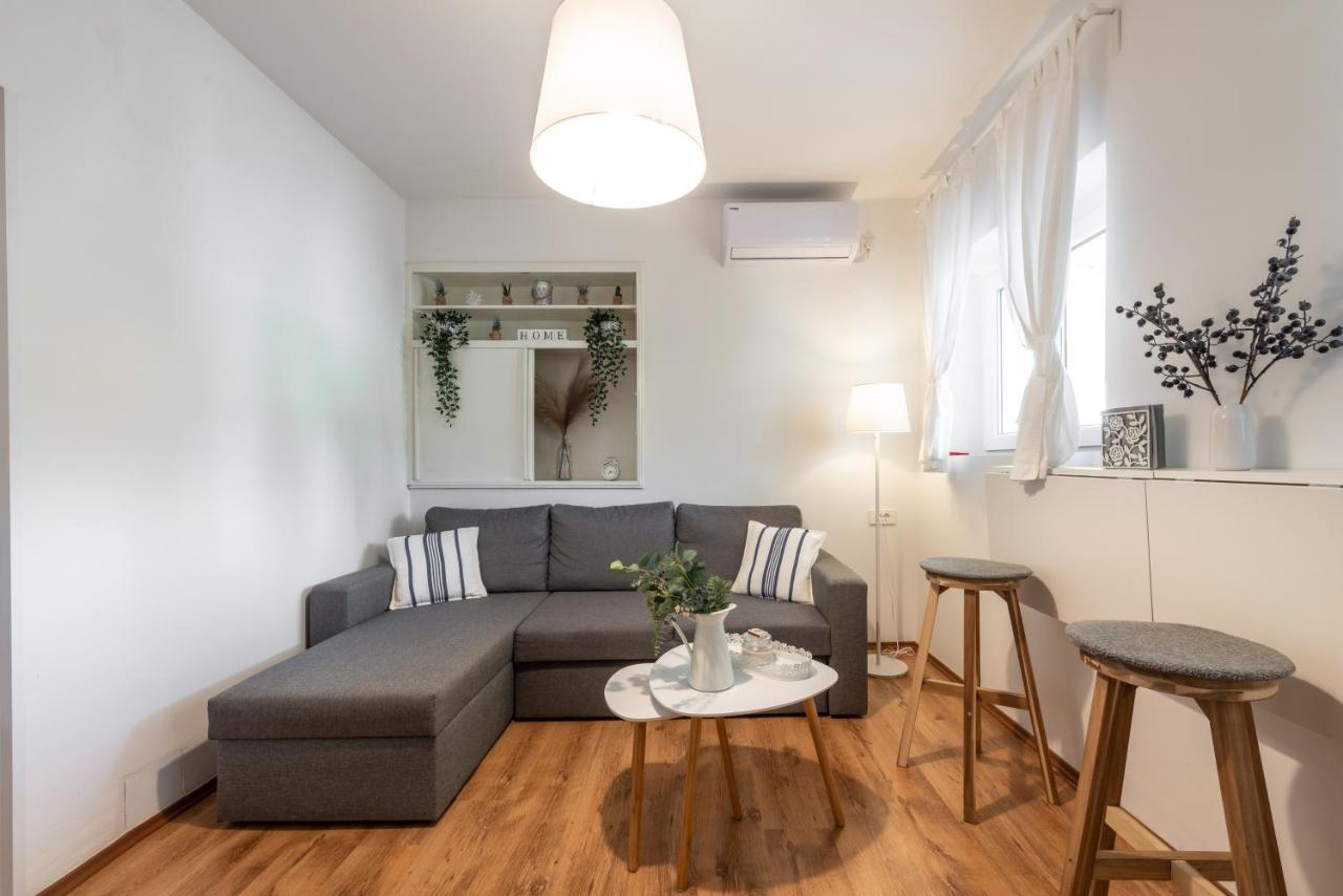 Near Old Town, Free Parking & Huge Garden Apartamento *